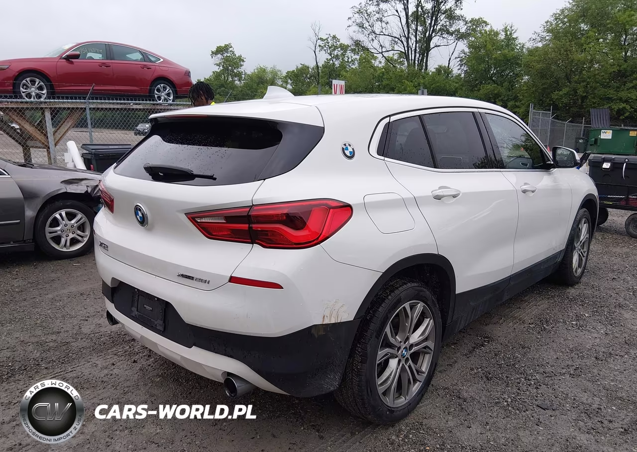 2018 BMW X2 xDrive28I VIN:WBXYJ5C36JEF75250 - 4