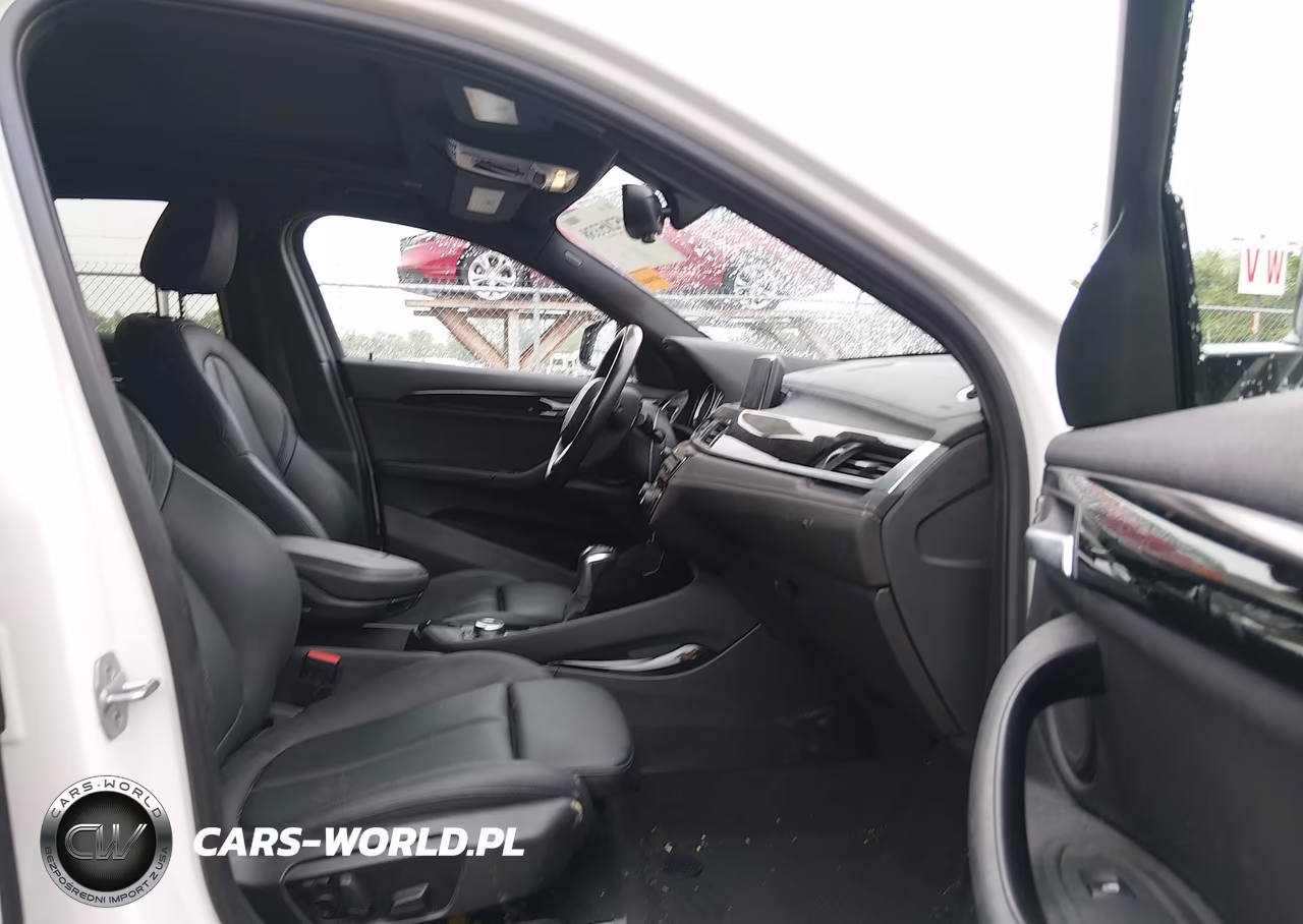 2018 BMW X2 xDrive28I VIN:WBXYJ5C36JEF75250 - 5