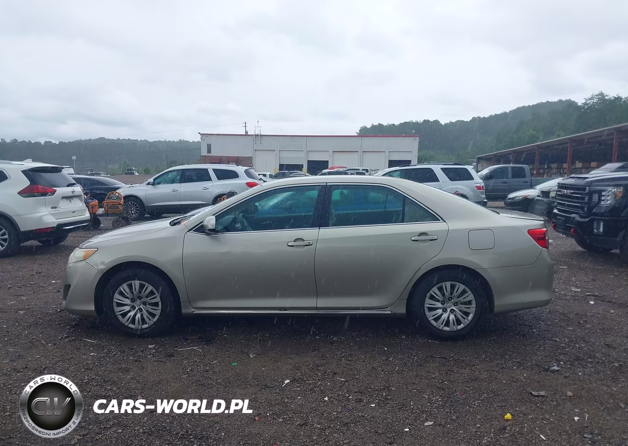 2014 Toyota Camry Le VIN:4T1BF1FK4EU470243 - 14