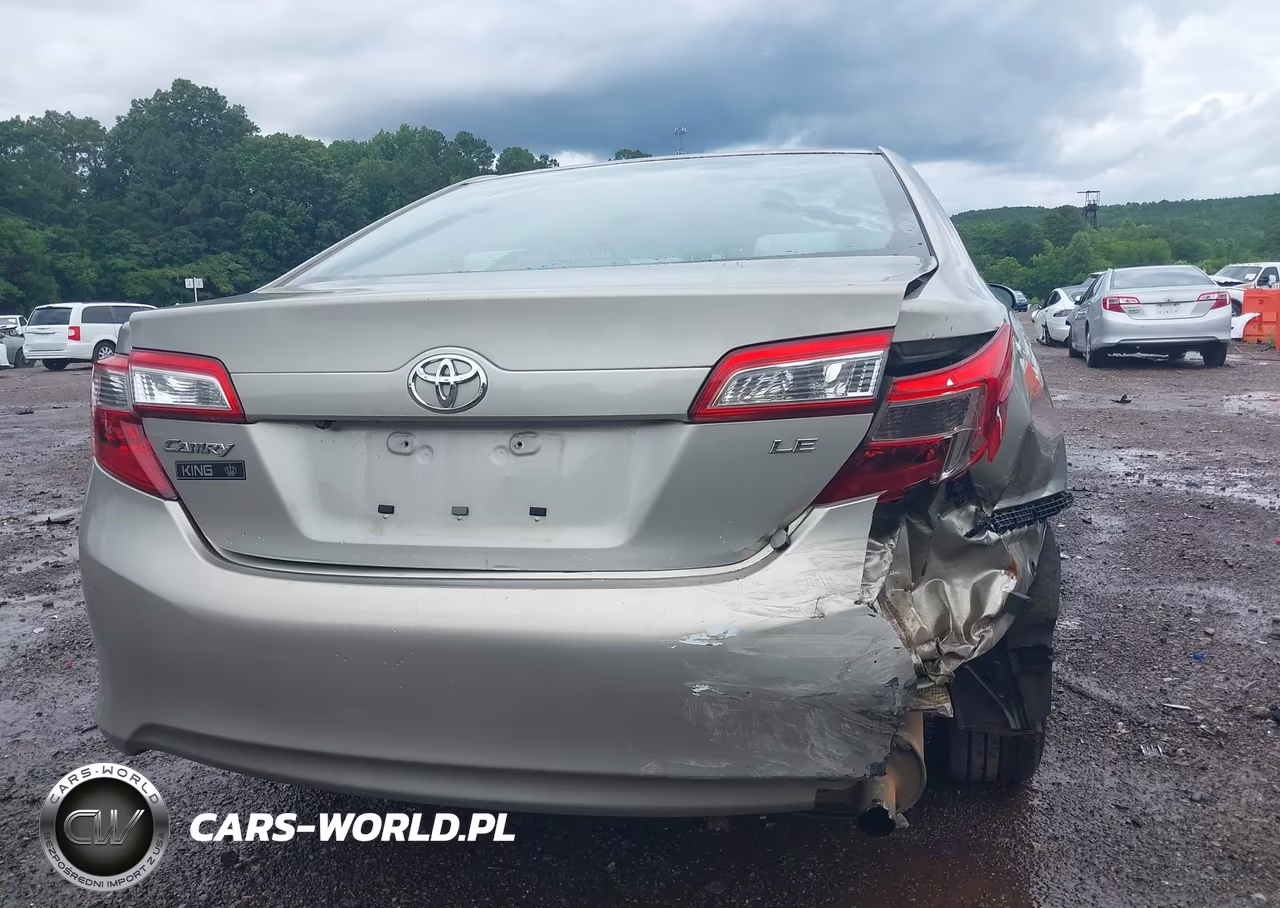 2014 Toyota Camry Le VIN:4T1BF1FK4EU470243 - 18