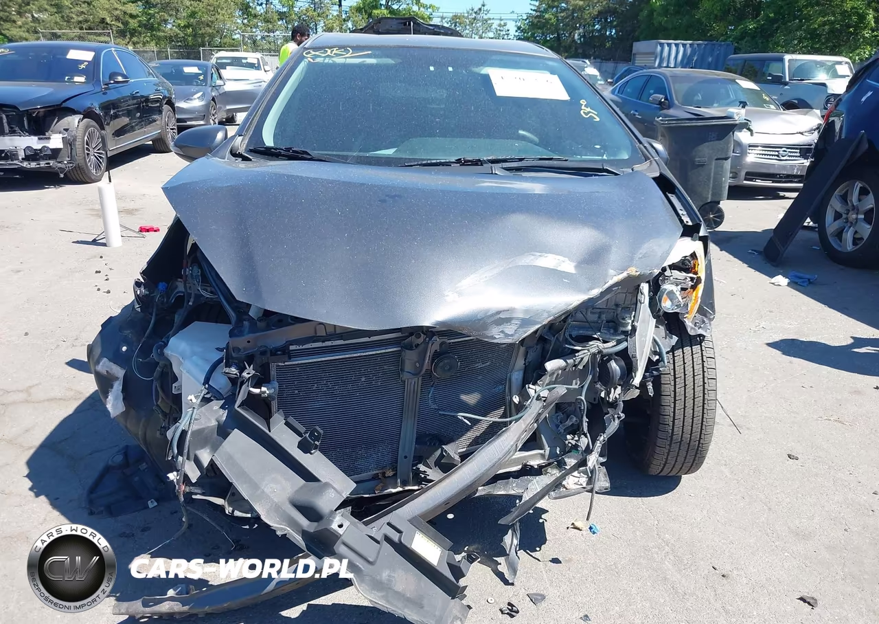 2012 Toyota Prius C Two VIN:JTDKDTB36C1512916 - 11