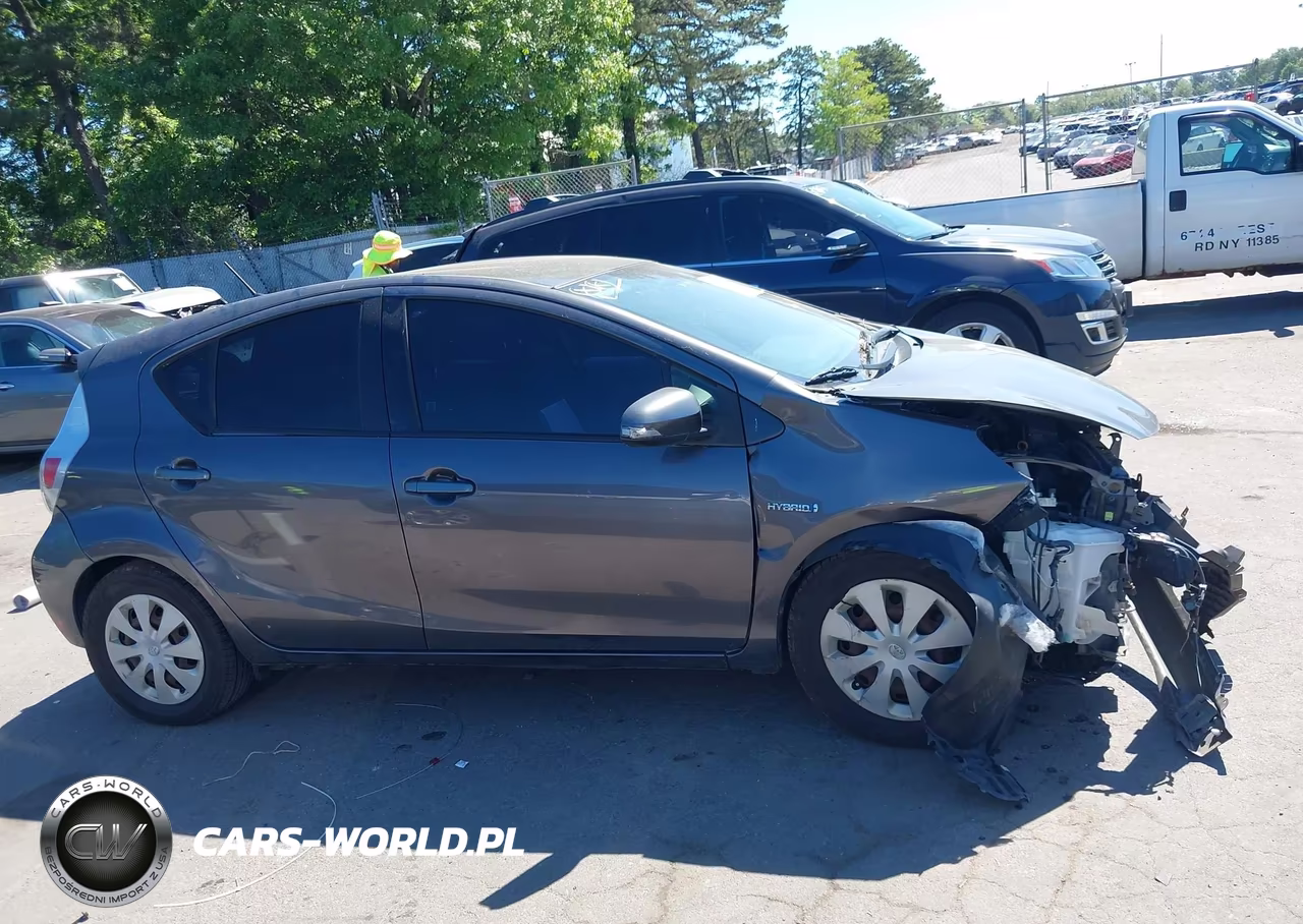 2012 Toyota Prius C Two VIN:JTDKDTB36C1512916 - 12
