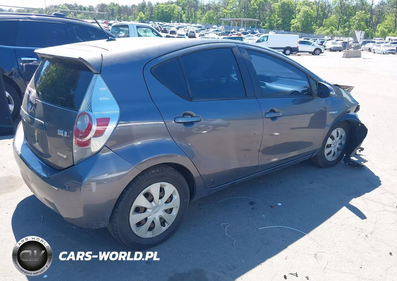 2012 Toyota Prius C Two VIN:JTDKDTB36C1512916 - 4