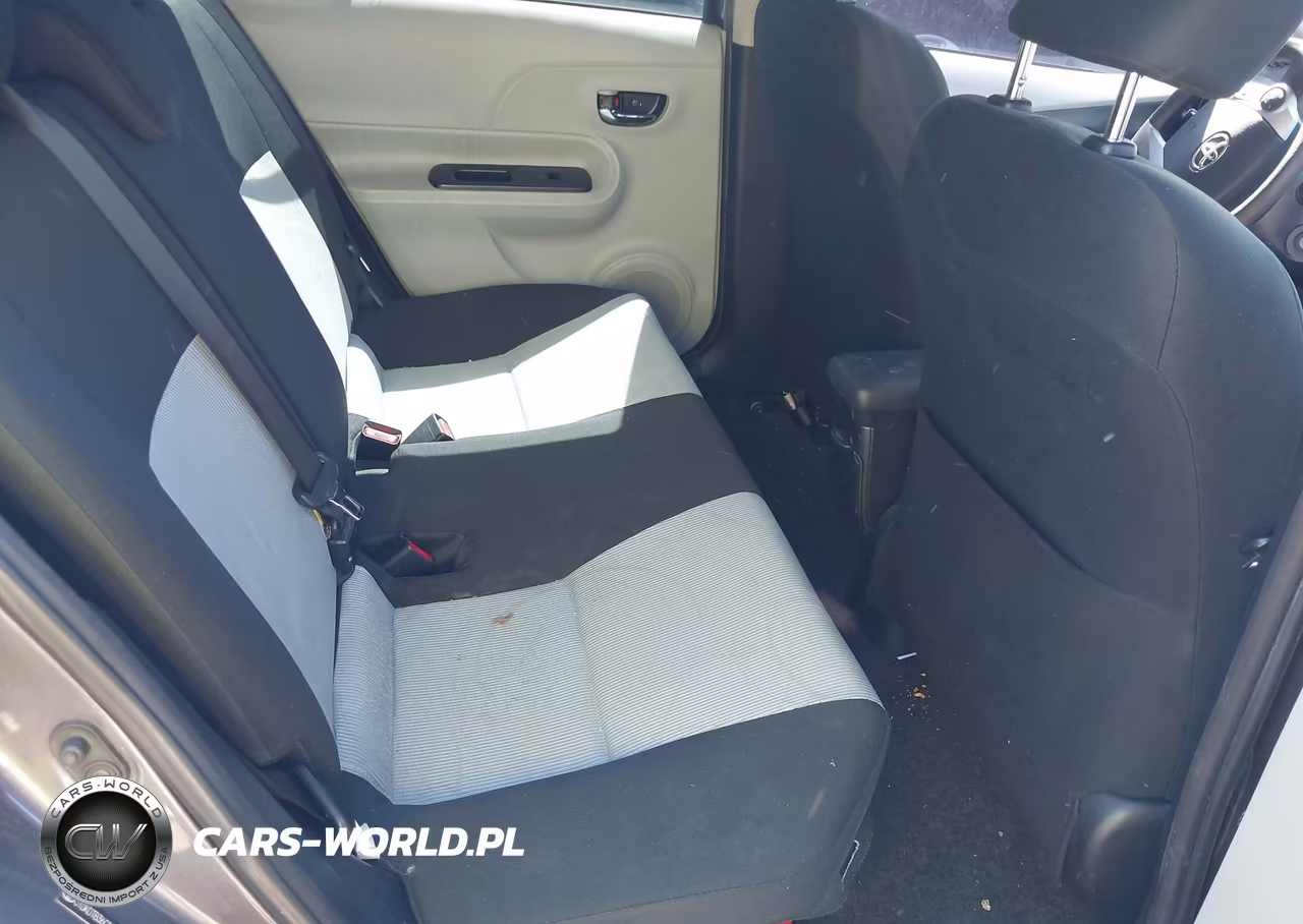 2012 Toyota Prius C Two VIN:JTDKDTB36C1512916 - 8