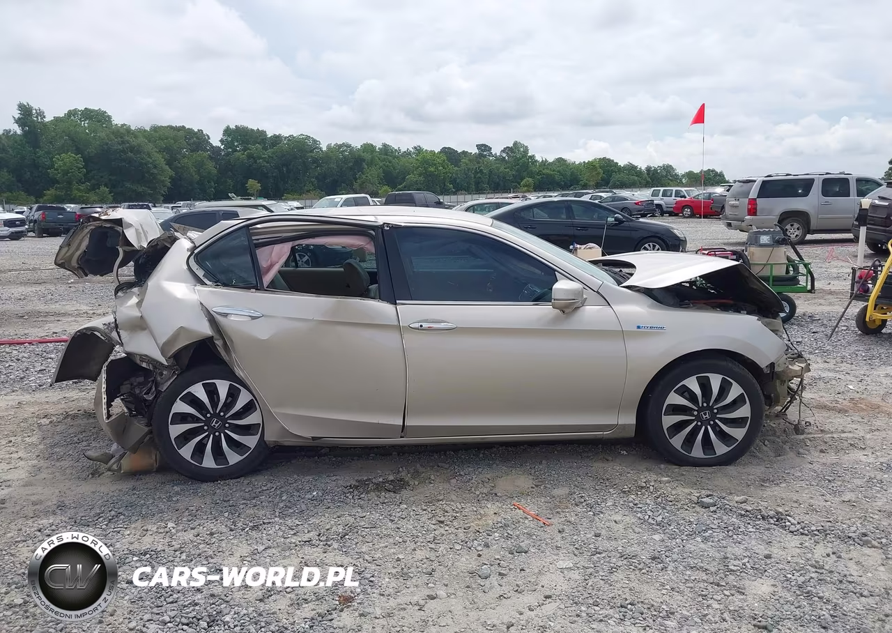 2015 Honda Accord Hybrid VIN:1HGCR6F30FA004254 - 13