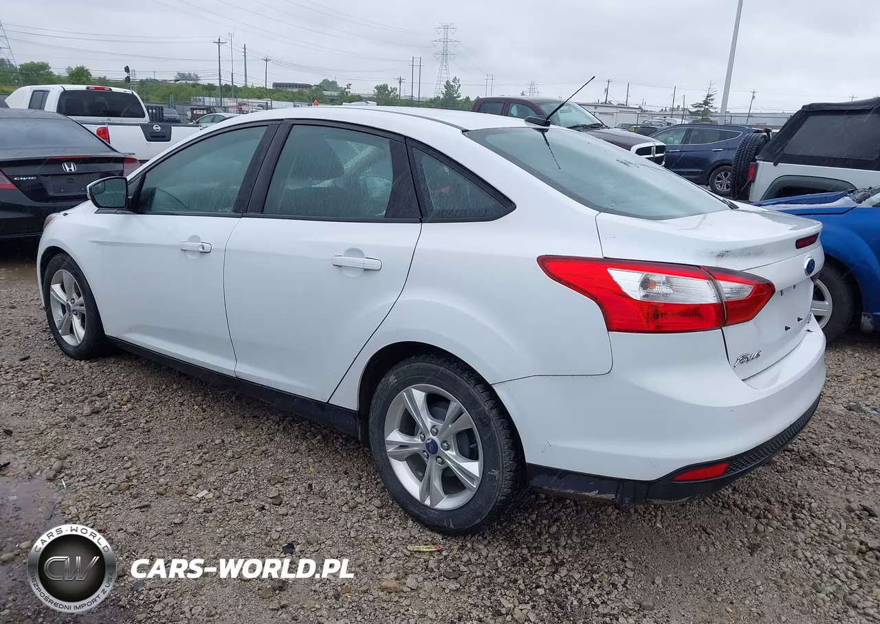 2013 Ford Focus Se VIN:1FADP3F27DL242172 - 3
