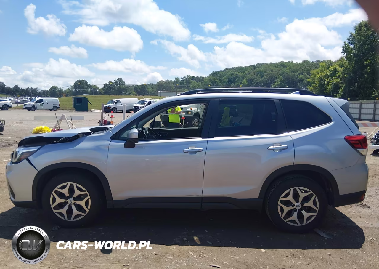 2020 Subaru Forester Premium VIN:JF2SKAJC2LH435112 - 14