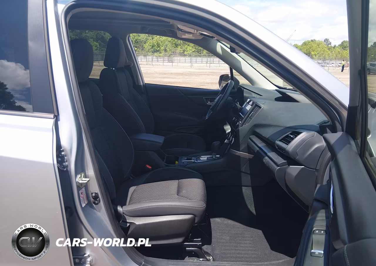 2020 Subaru Forester Premium VIN:JF2SKAJC2LH435112 - 5