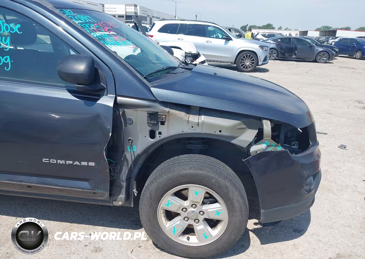 2014 Jeep Compass Sport VIN:1C4NJCBA7ED631242 - 6