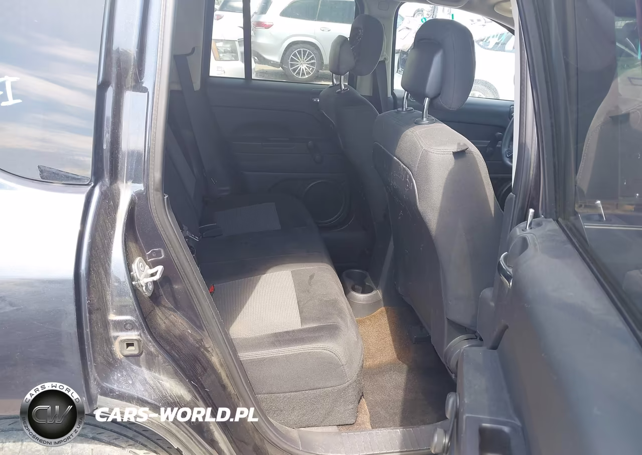 2014 Jeep Compass Sport VIN:1C4NJCBA7ED631242 - 8
