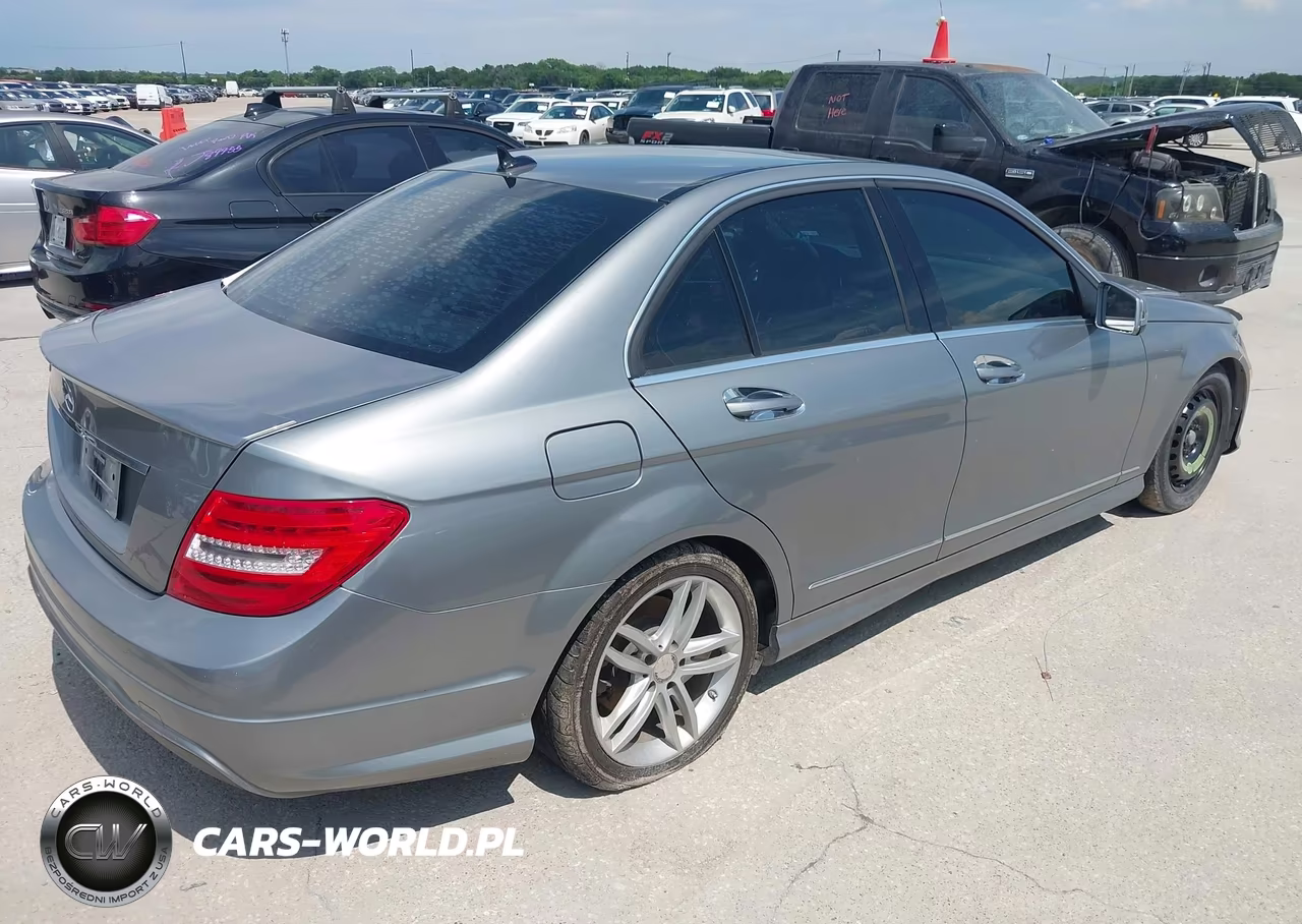2014 Mercedes-Benz C 250 Sport VIN:WDDGF4HBXEG216565 - 4