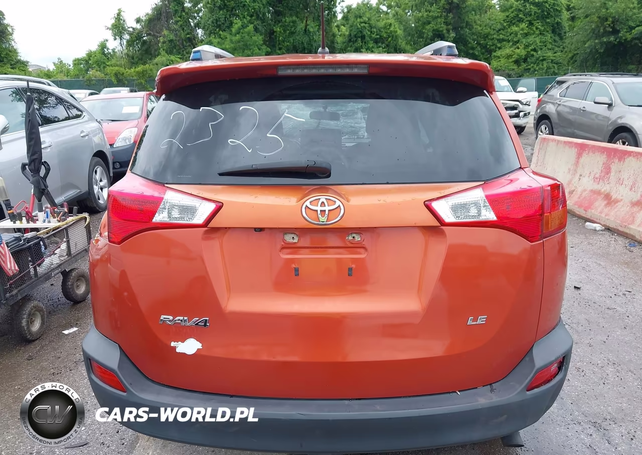 2015 Toyota Rav4 Le VIN:JTMZFREV3FJ042325 - 16