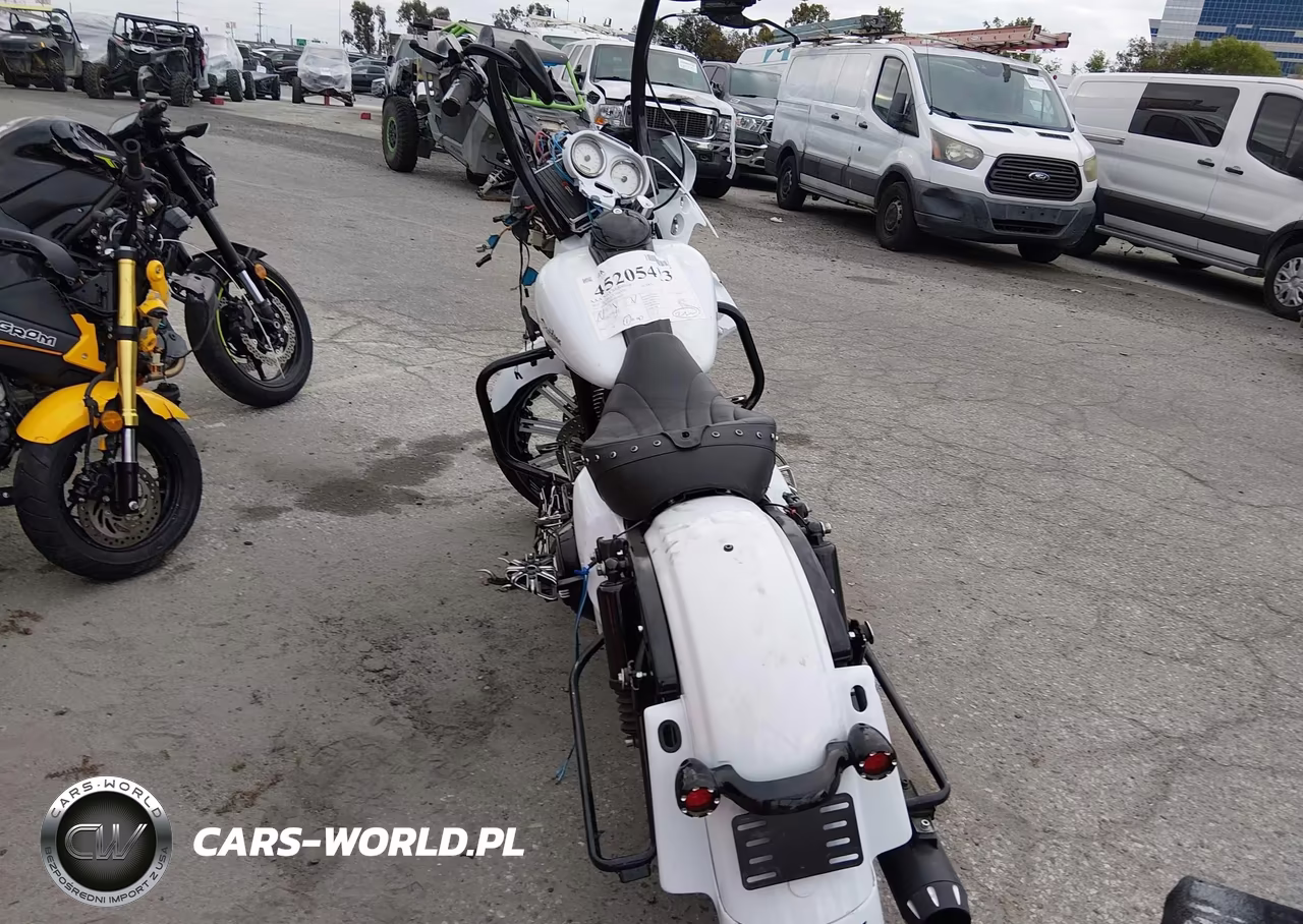 2011 Harley-Davidson Fltrx VIN:1HD1KH433BB608053 - 6