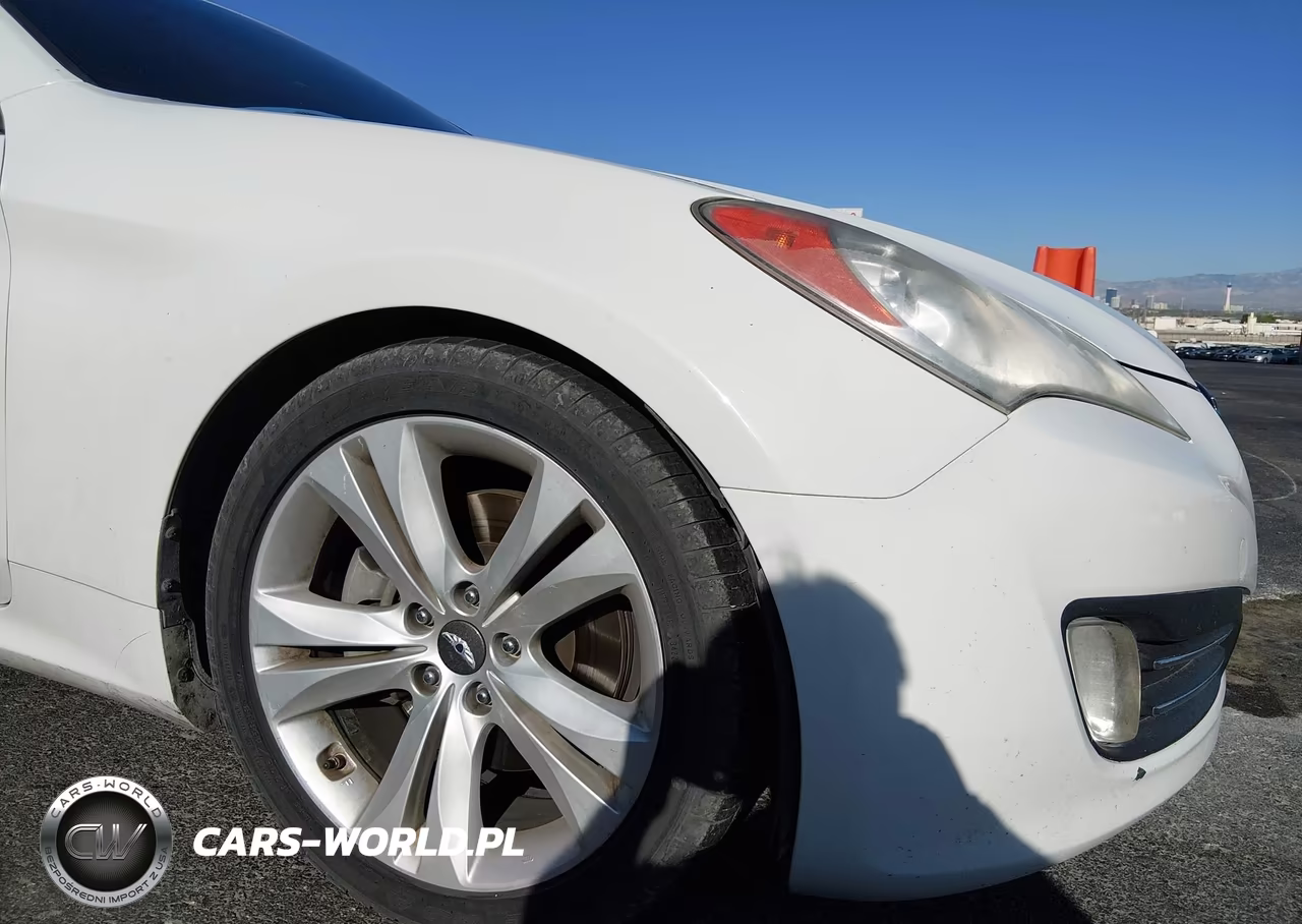 2011 Hyundai Genesis 3.8 Grand Touring VIN:KMHHU6KH3BU052632 - 6