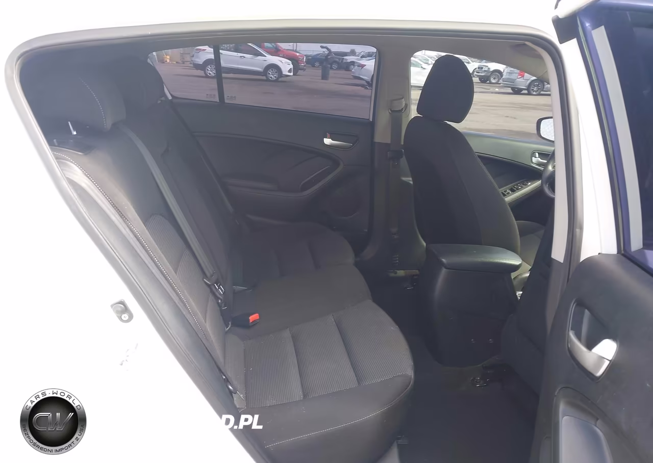 2017 Kia Forte Lx VIN:KNAFK5A88H5678562 - 8
