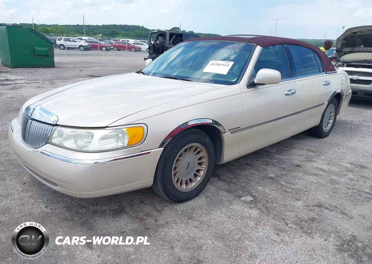 1999 Lincoln Town Car Cartier VIN:1LNHM83W4XY648356 - 2