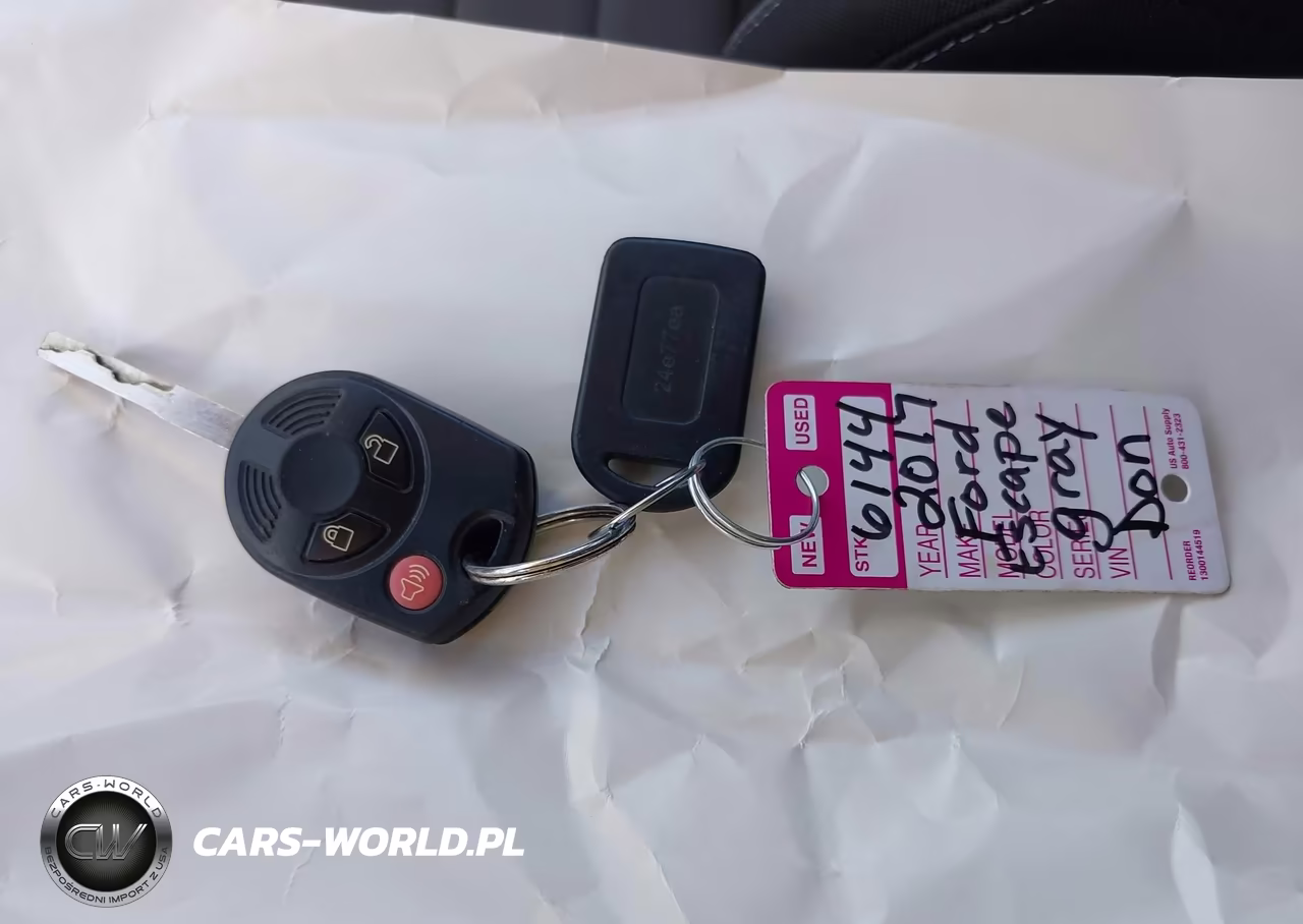 2017 Ford Escape S VIN:1FMCU0F75HUC79984 - 11