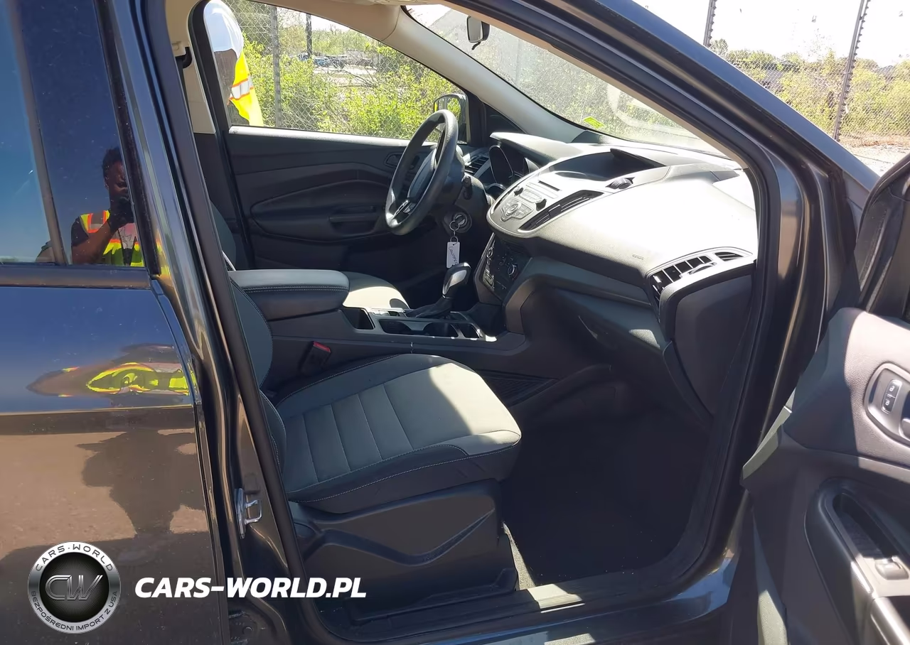 2017 Ford Escape S VIN:1FMCU0F75HUC79984 - 5