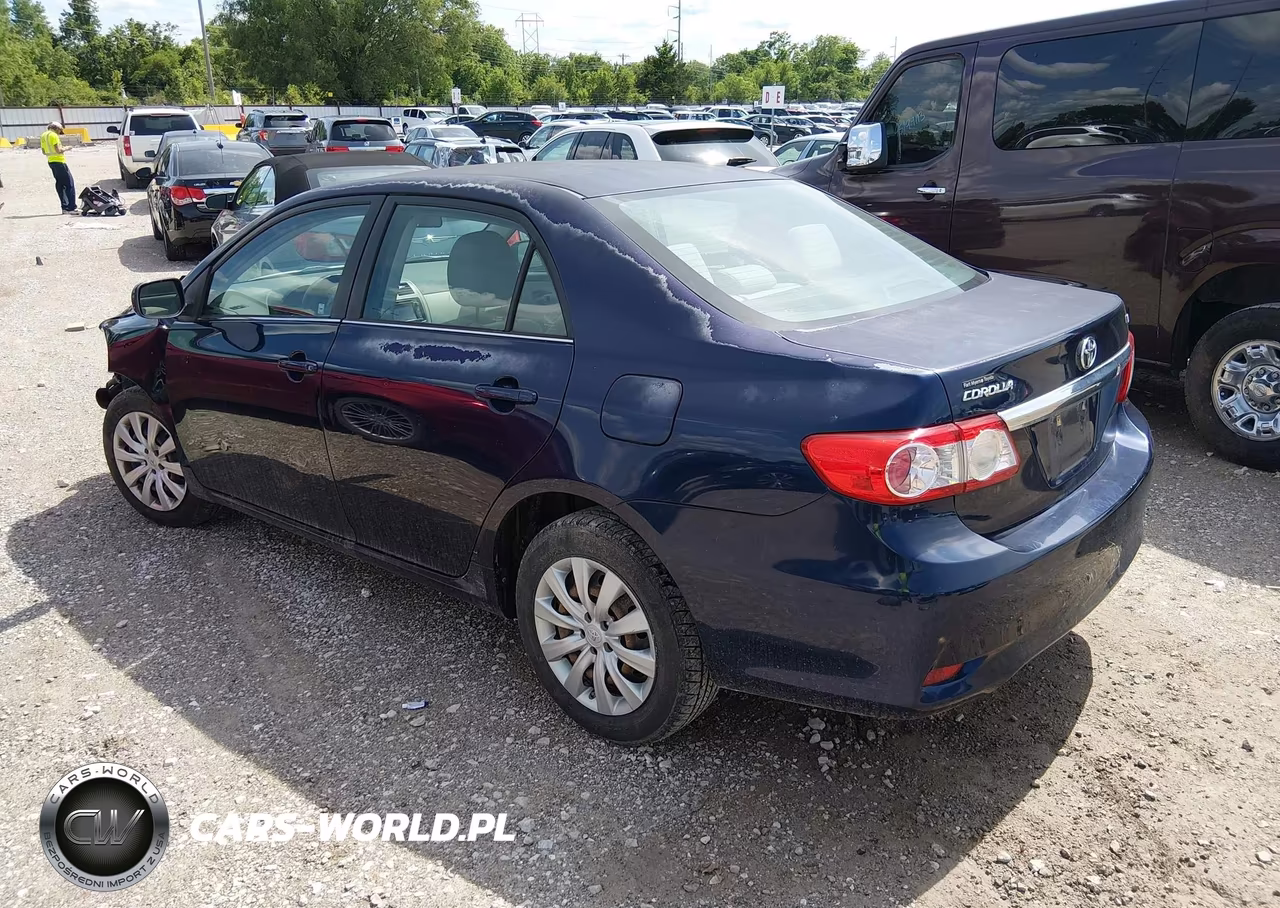 2013 Toyota Corolla Le VIN:2T1BU4EE8DC993011 - 3