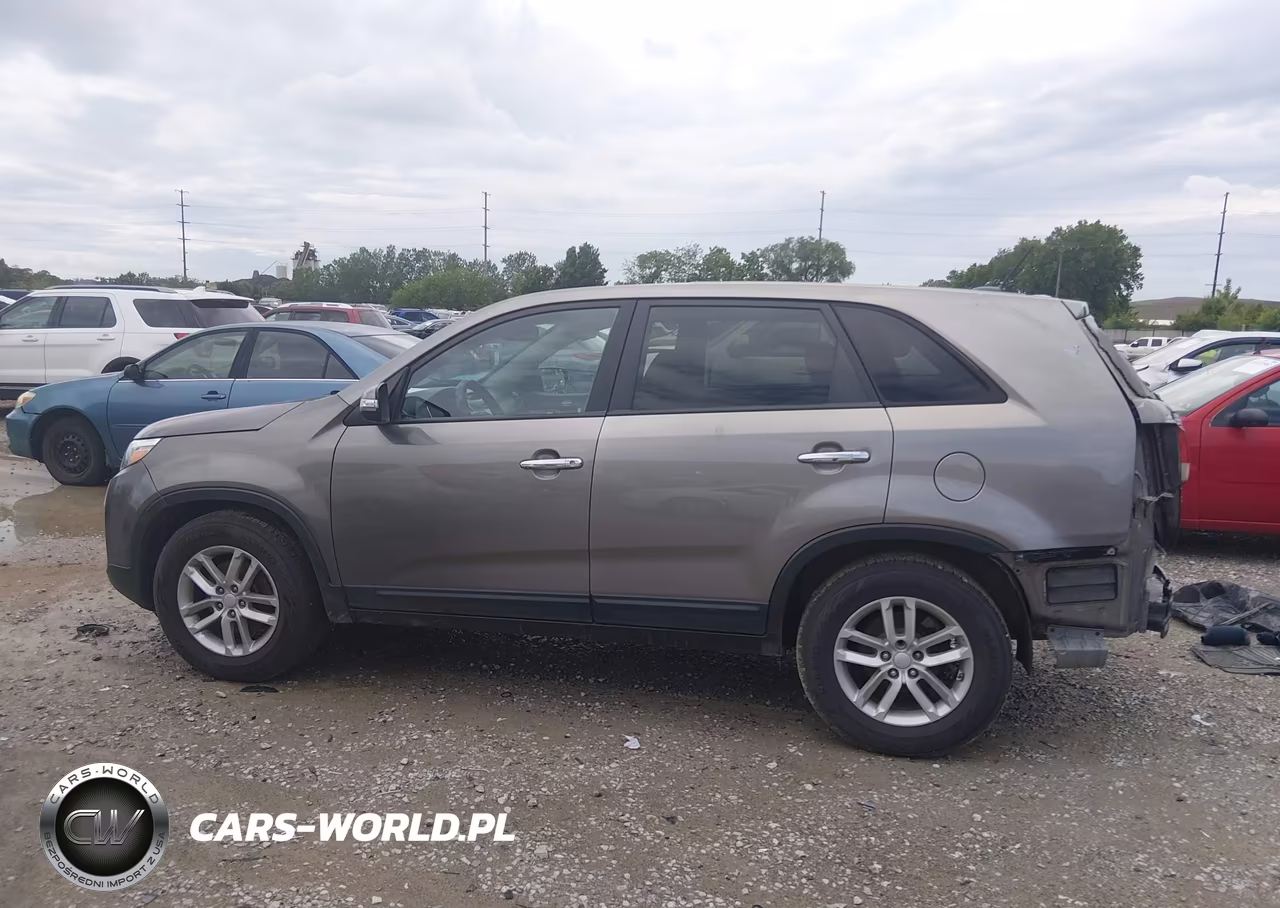 2015 Kia Sorento Lx VIN:5XYKT3A66FG618169 - 14