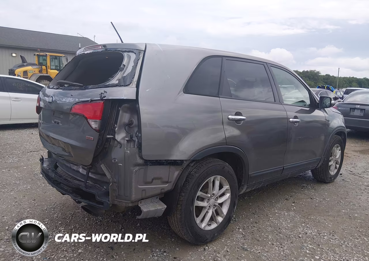 2015 Kia Sorento Lx VIN:5XYKT3A66FG618169 - 4