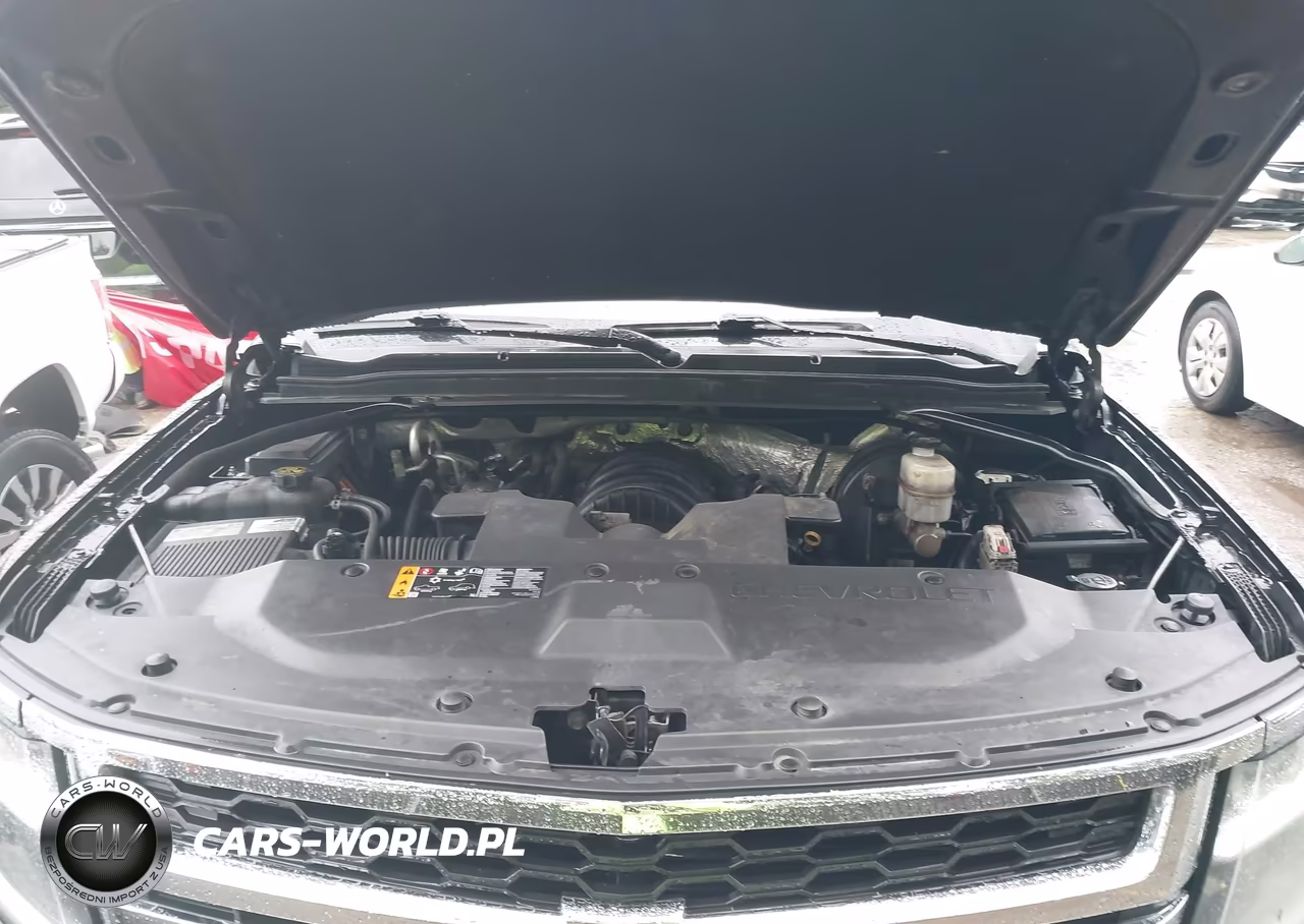 2018 Chevrolet Suburban Lt VIN:1GNSKHKC1JR368491 - 10