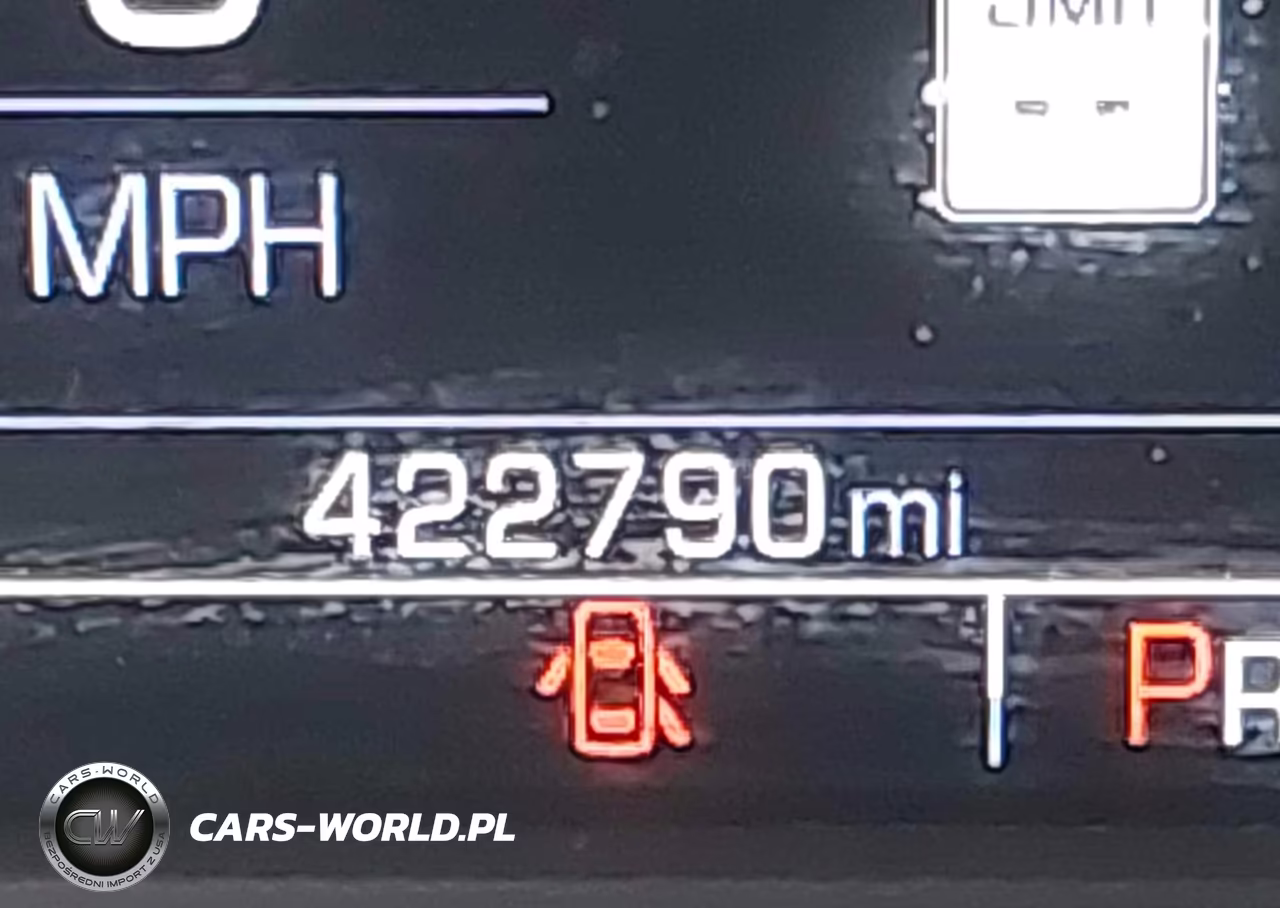 2018 Chevrolet Suburban Lt VIN:1GNSKHKC1JR368491 - 15