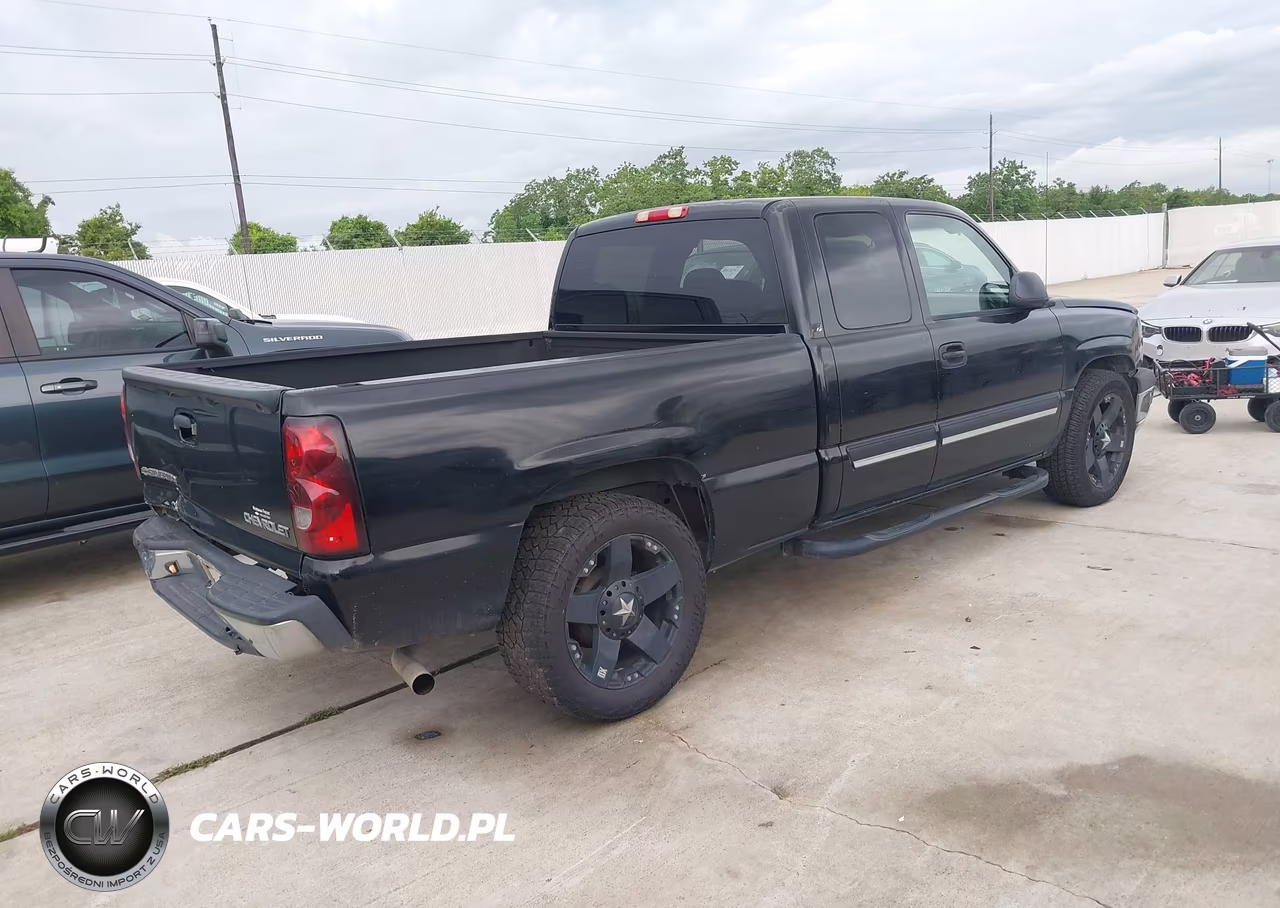 2005 Chevrolet Silverado 1500 Ls VIN:2GCEC19V551168004 - 4