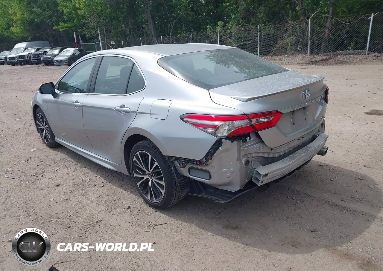 2018 Toyota Camry Se VIN:4T1B11HK7JU045170 - 3