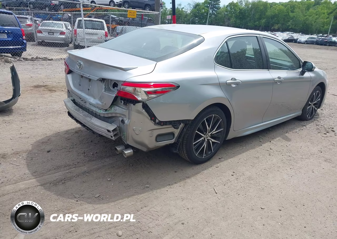 2018 Toyota Camry Se VIN:4T1B11HK7JU045170 - 4