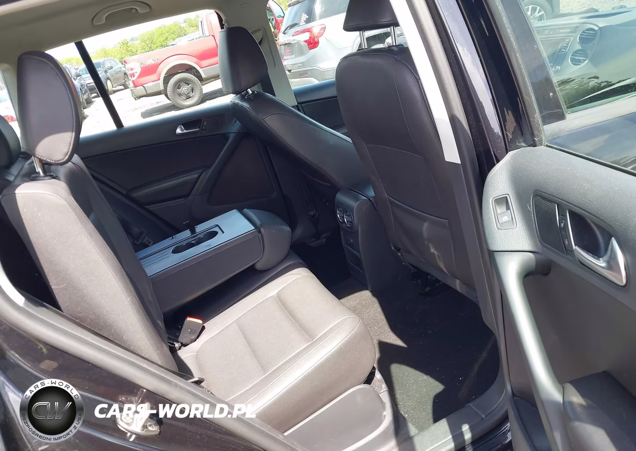 2016 Volkswagen Tiguan S VIN:WVGAV7AX9GW551279 - 8