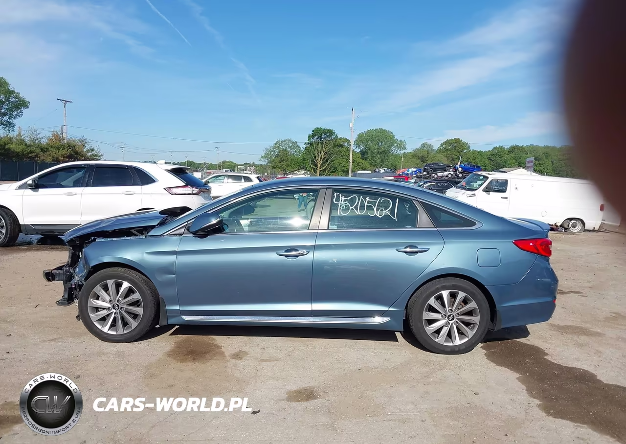 2015 Hyundai Sonata Sport VIN:5NPE34AF8FH219226 - 15