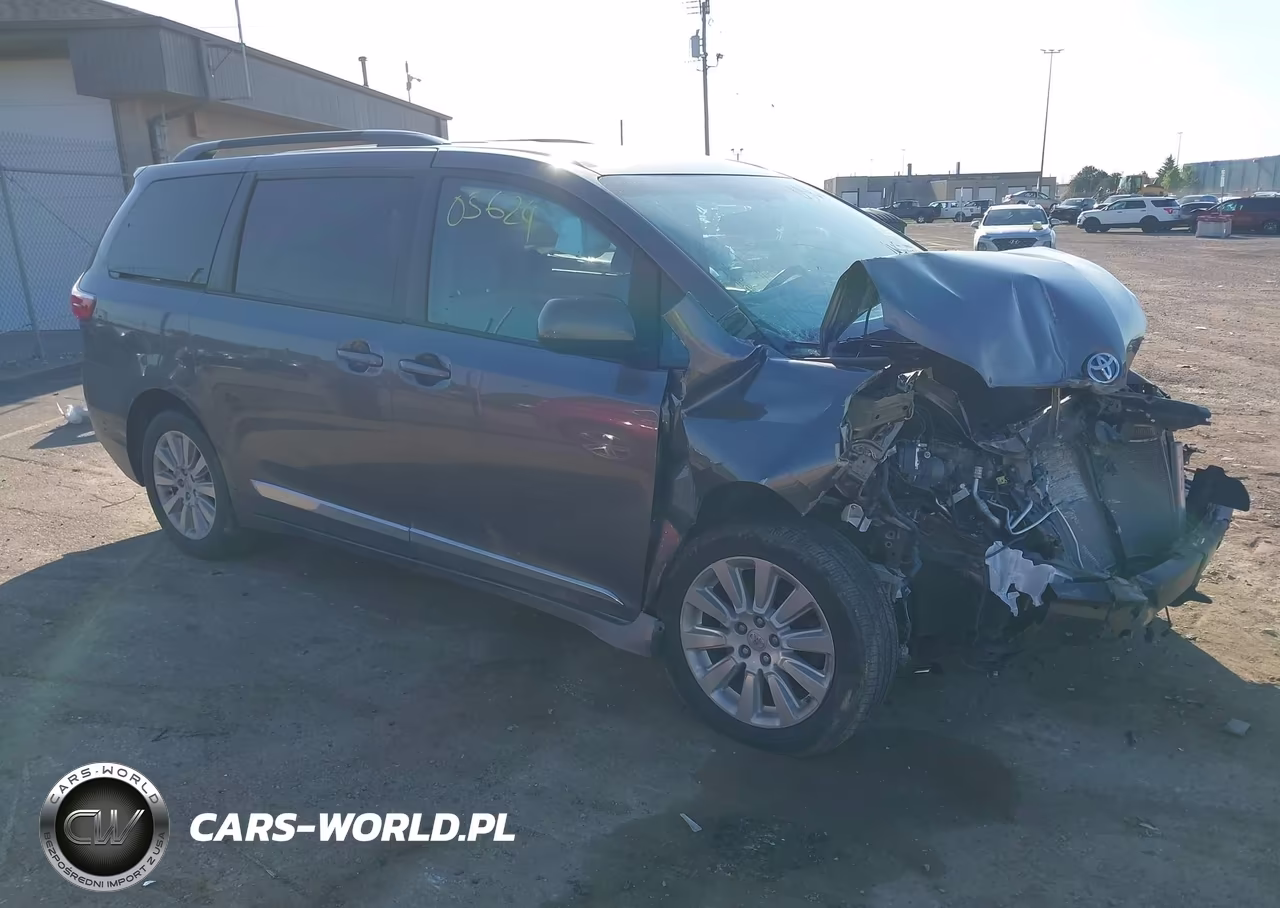 2015 Toyota Sienna Le 7 Passenger