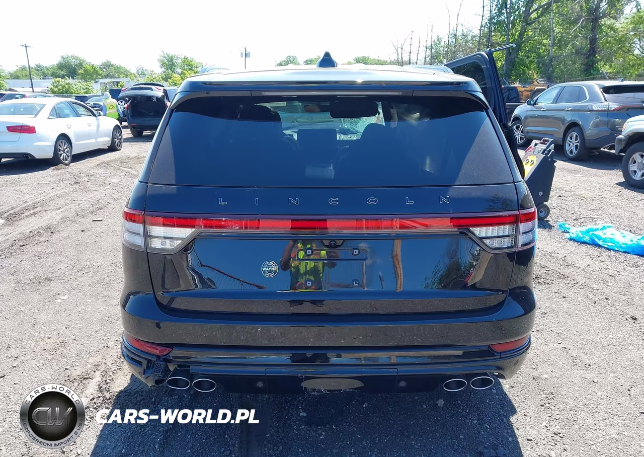 2025 Lincoln Aviator Black Label VIN:5LM5J9XC2SGL04487 - 15