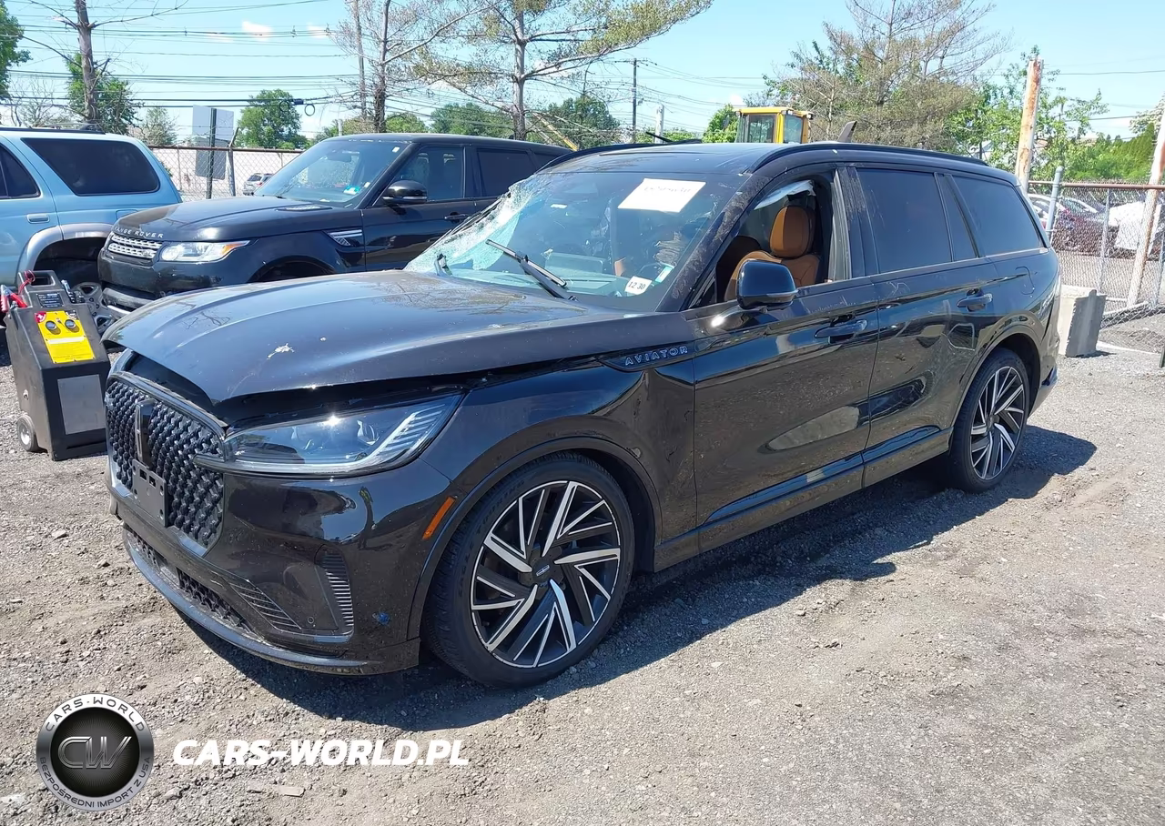 2025 Lincoln Aviator Black Label VIN:5LM5J9XC2SGL04487 - 2