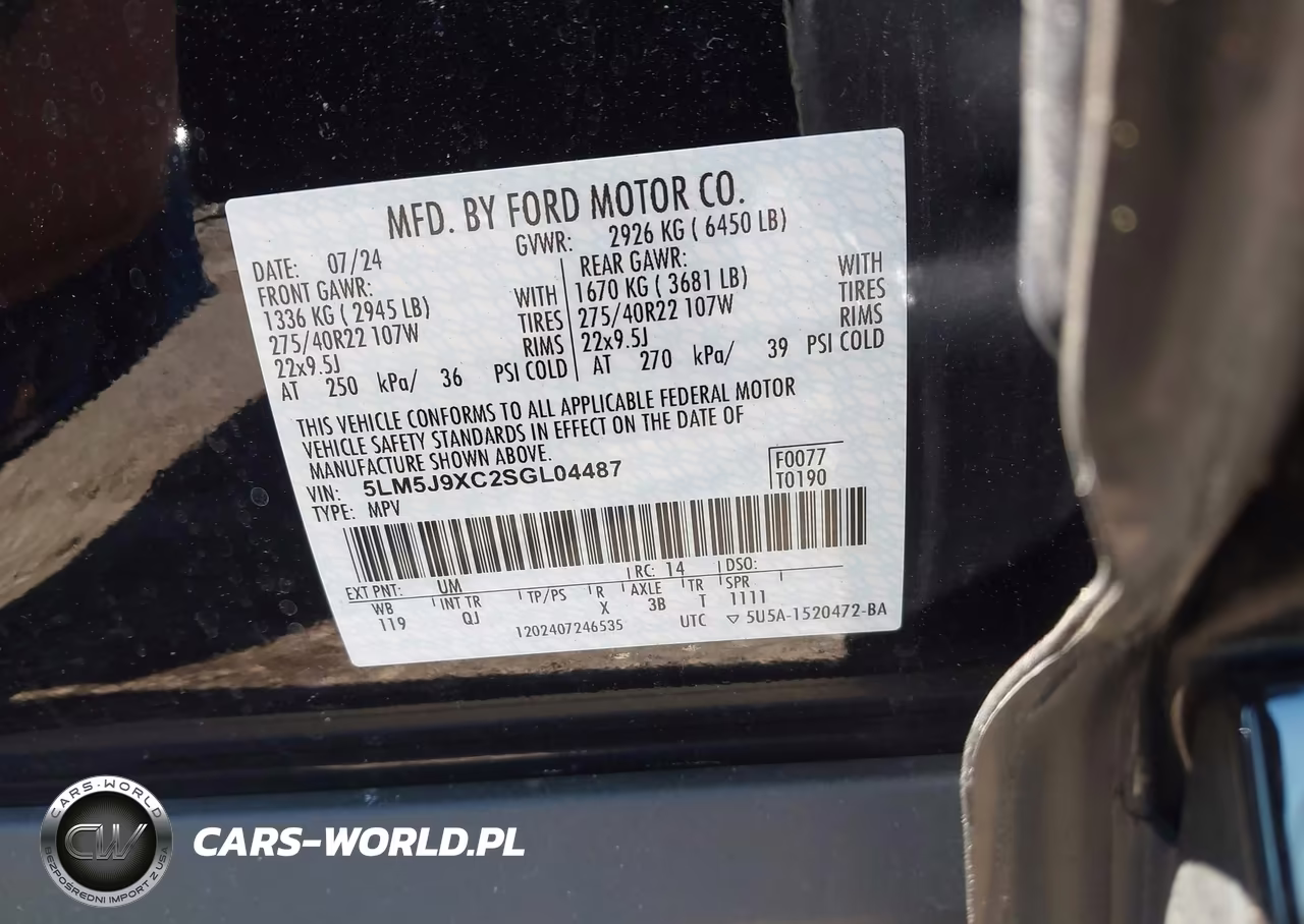 2025 Lincoln Aviator Black Label VIN:5LM5J9XC2SGL04487 - 9