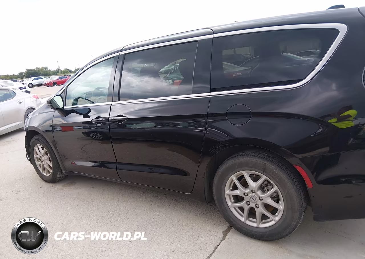 2024 Chrysler Pacifica Touring L VIN:2C4RC1BG3RR170323 - 14