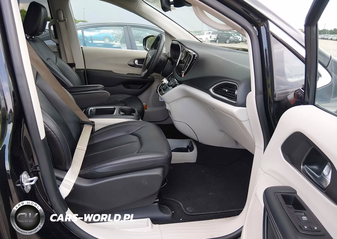 2024 Chrysler Pacifica Touring L VIN:2C4RC1BG3RR170323 - 5