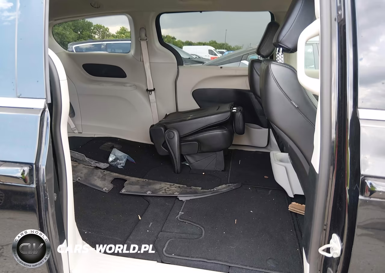 2024 Chrysler Pacifica Touring L VIN:2C4RC1BG3RR170323 - 8