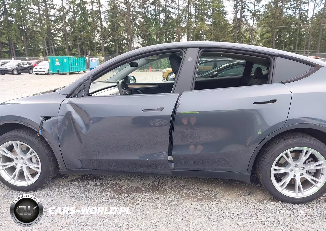 2023 Tesla Model Y Awd-Long Range Dual Motor All-Wheel Drive VIN:7SAYGDEEXPA157041 - 15