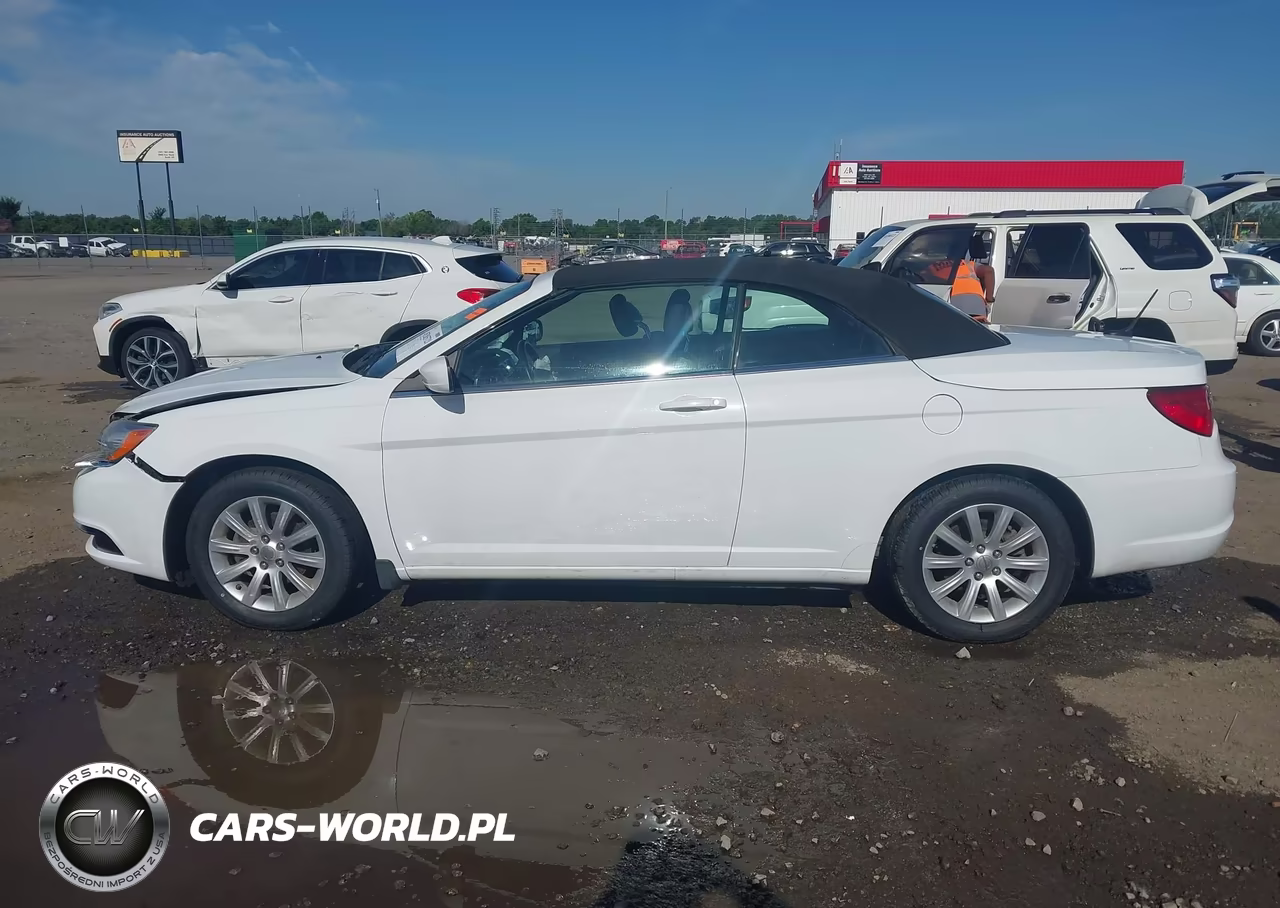 2013 Chrysler 200 Touring VIN:1C3BCBEB4DN511777 - 14