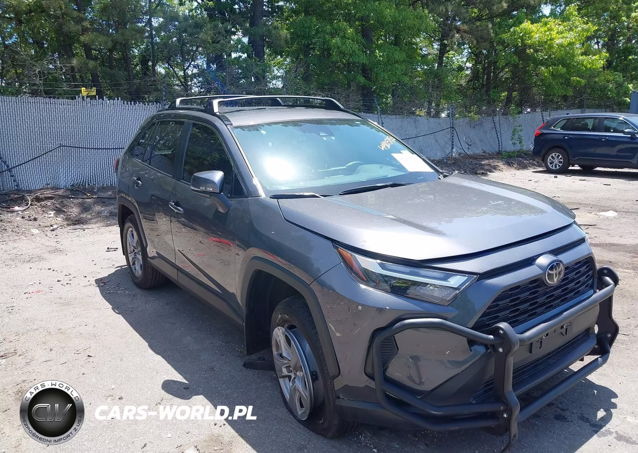 2024 Toyota Rav4 Xle – zdjęcie 1 z 17