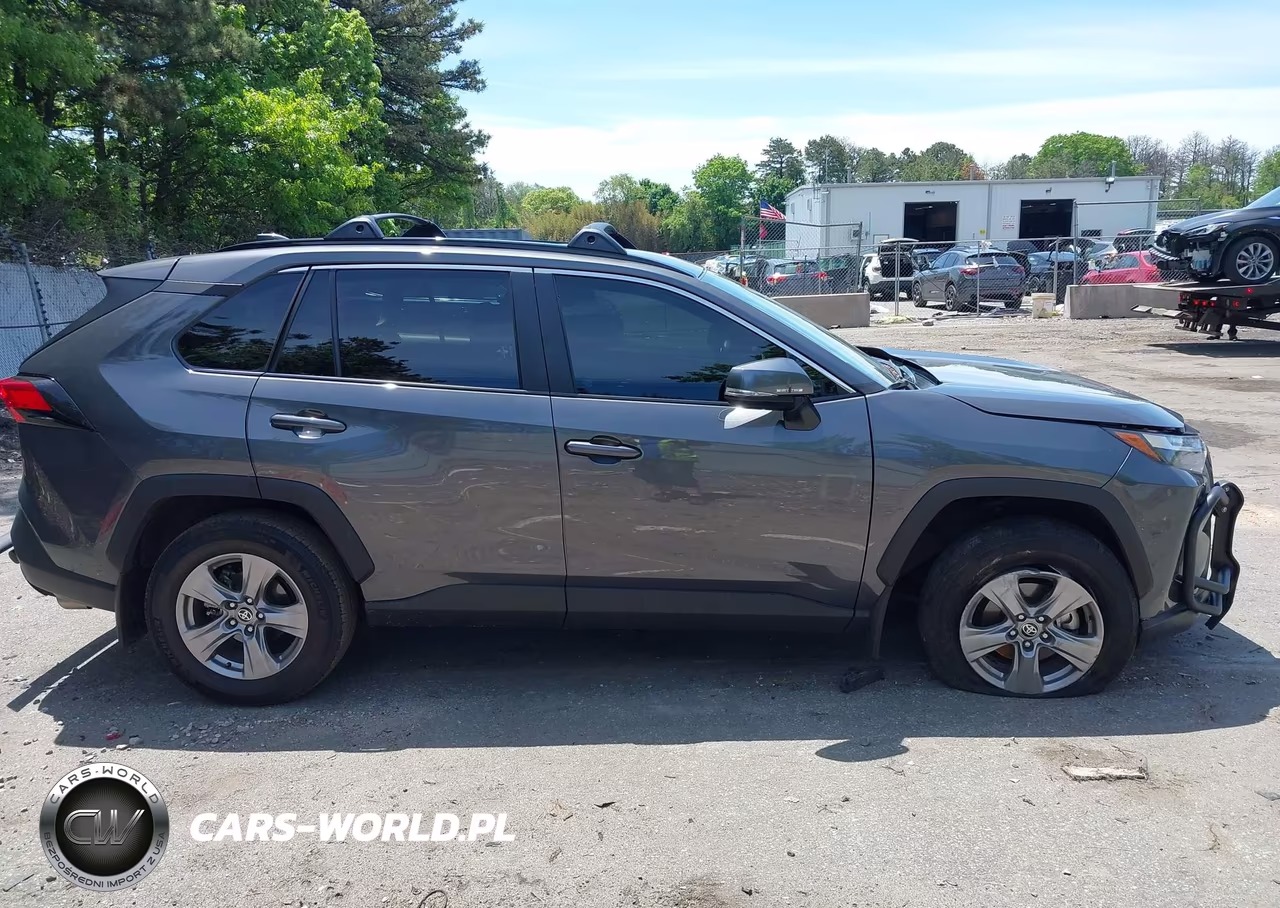 2024 Toyota Rav4 Xle VIN:2T3P1RFV8RW419290 - 13