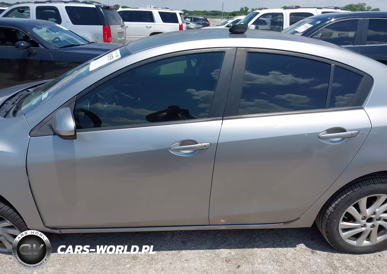 2012 Mazda Mazda3 I Touring VIN:JM1BL1V73C1685363 - 14