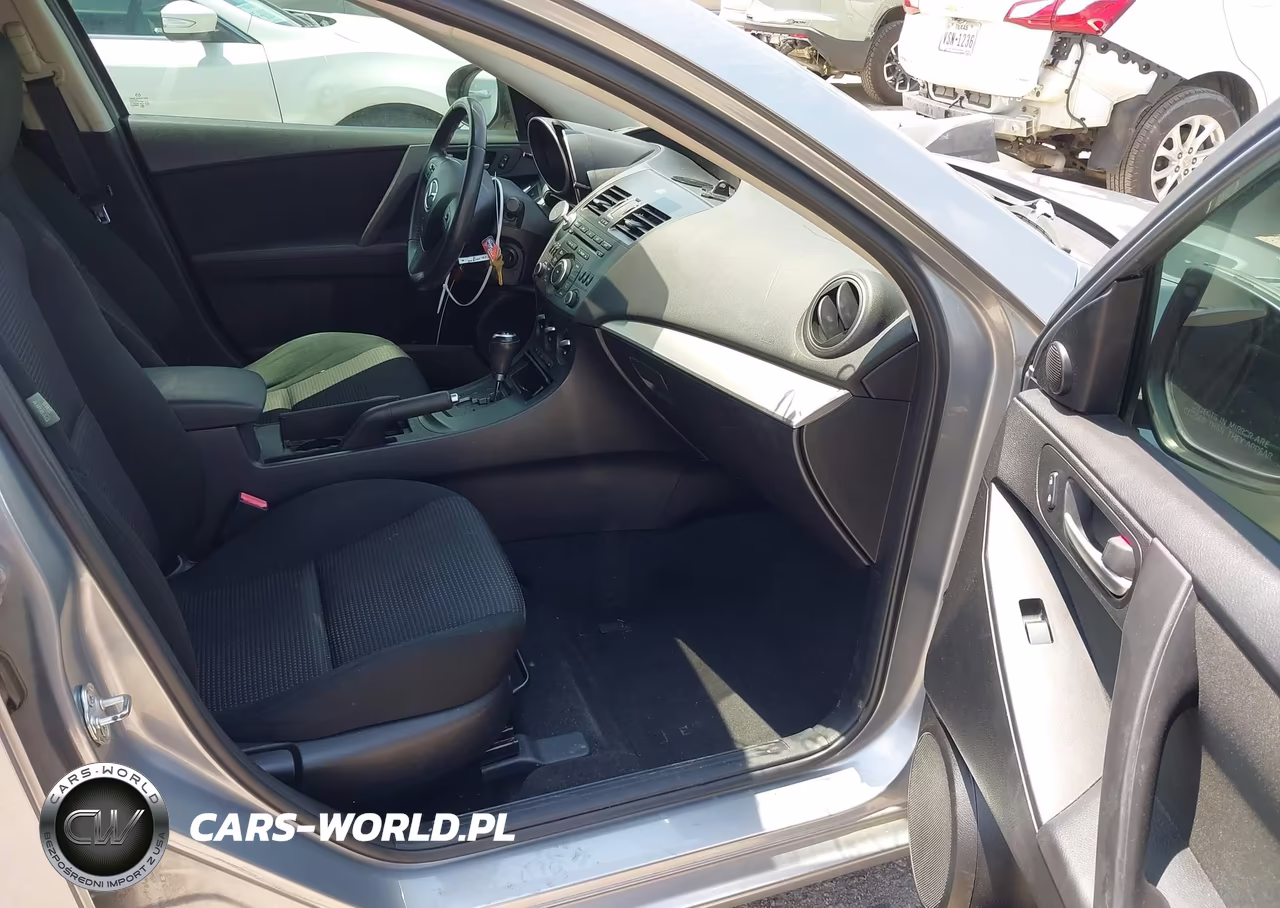 2012 Mazda Mazda3 I Touring VIN:JM1BL1V73C1685363 - 5