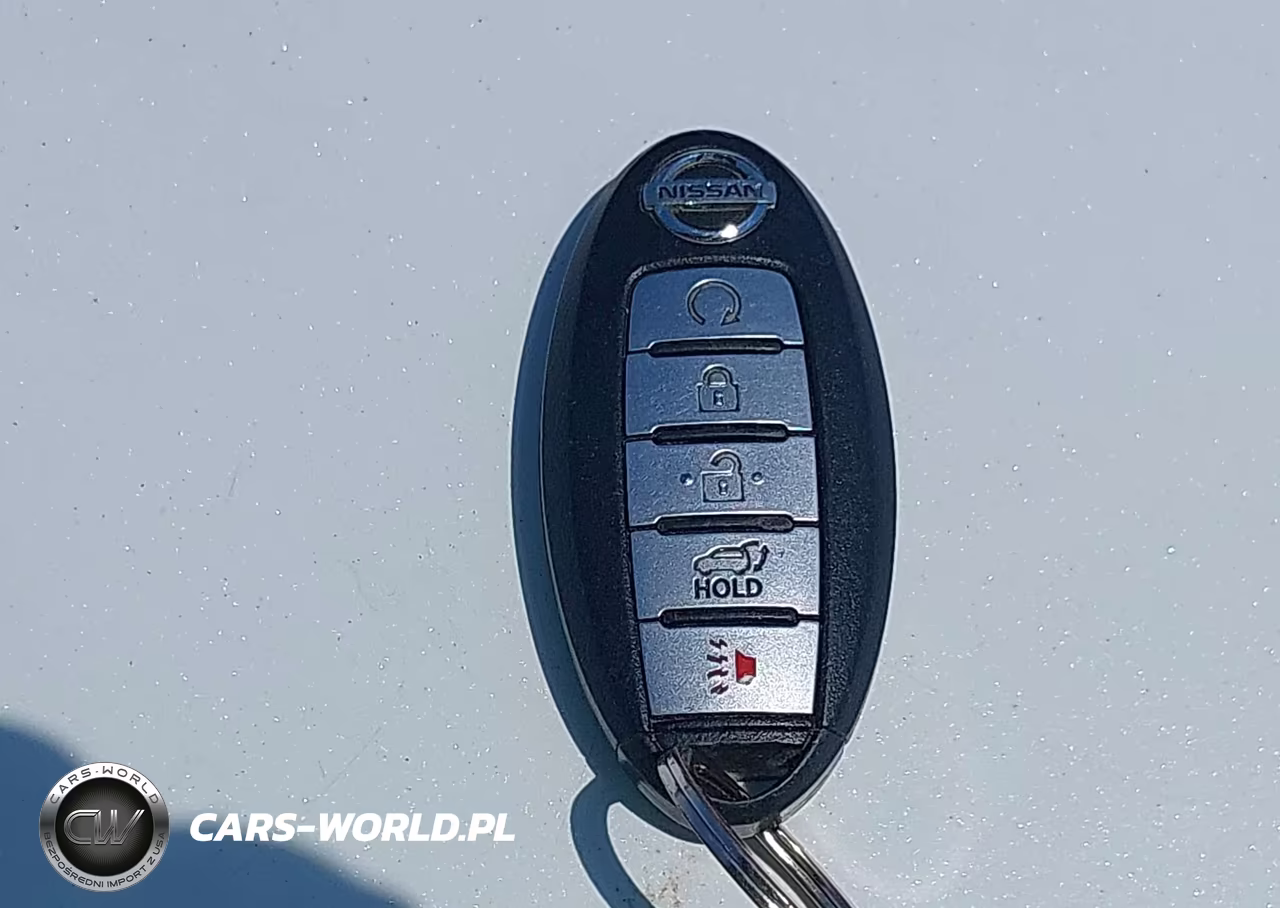 2016 Nissan Pathfinder Platinum VIN:5N1AR2MM5GC605347 - 11
