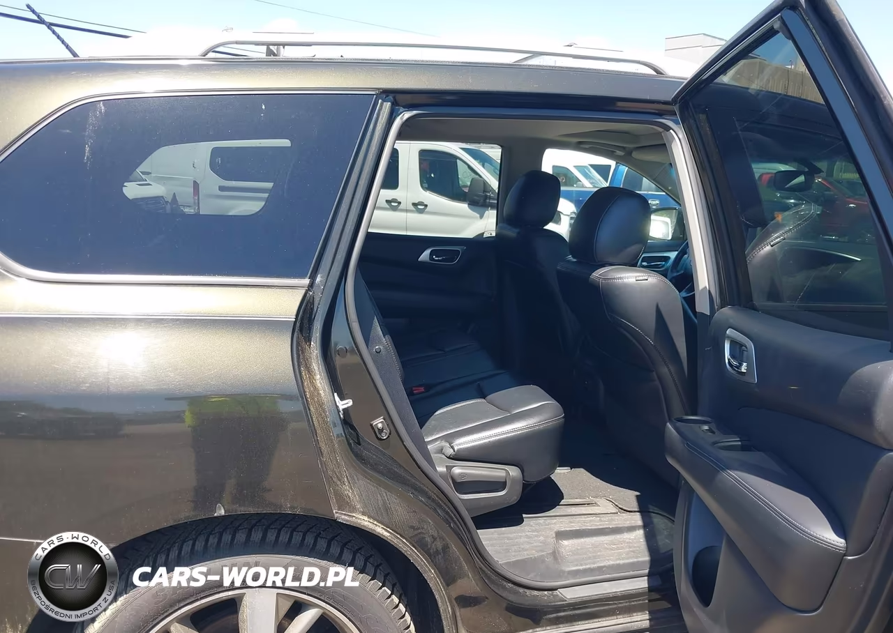2016 Nissan Pathfinder Platinum VIN:5N1AR2MM5GC605347 - 8