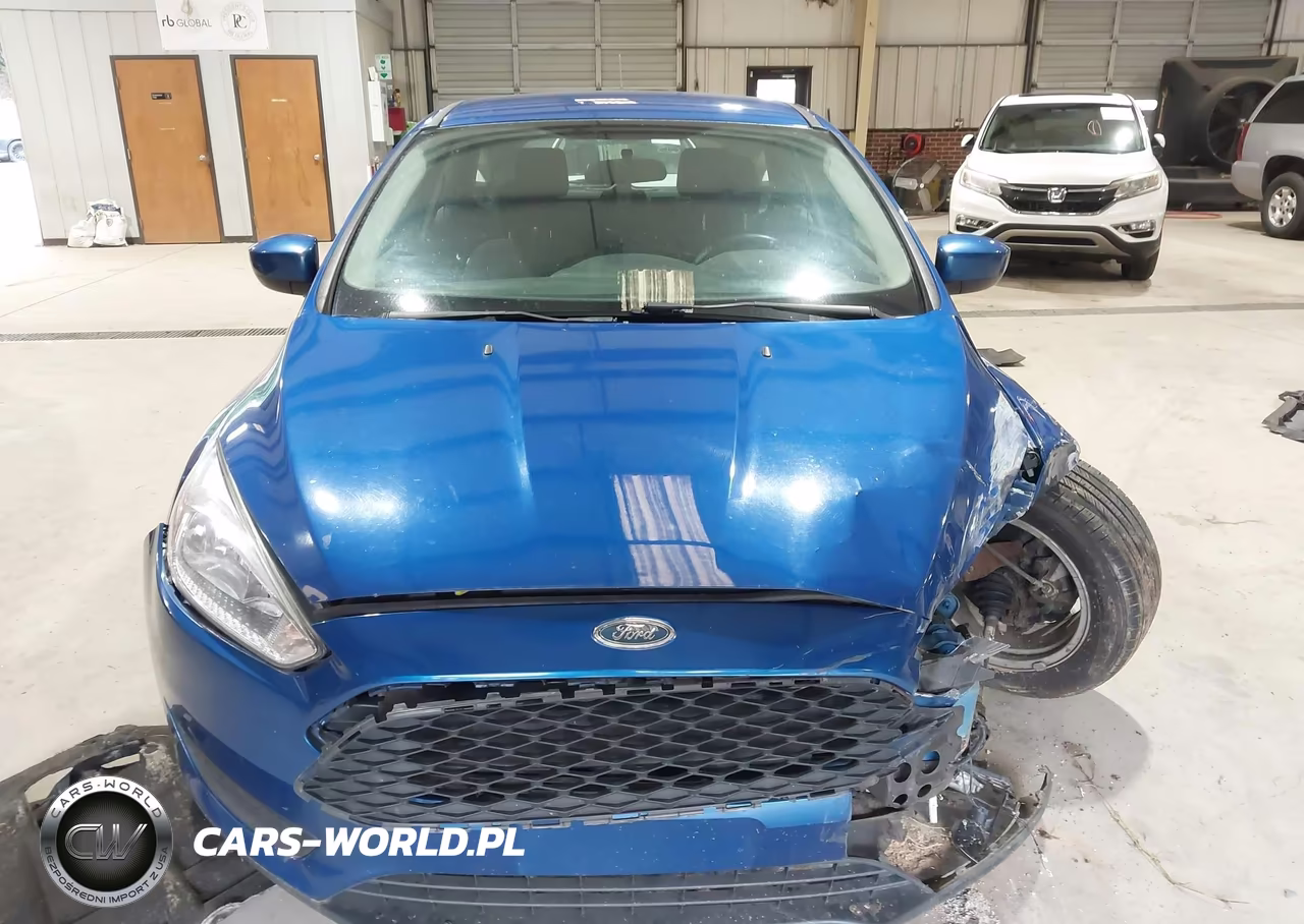 2018 Ford Focus Se VIN:1FADP3K23JL231204 - 13