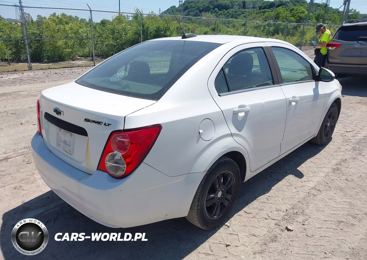 2015 Chevrolet Sonic Lt Auto VIN:1G1JC5SH4F4163921 - 4
