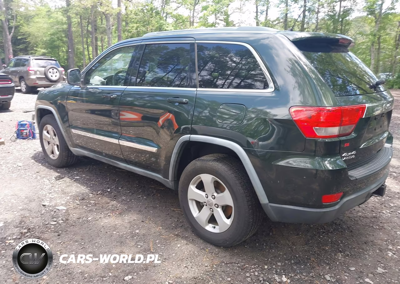 2011 Jeep Grand Cherokee Laredo VIN:1J4RR4GG2BC739115 - 3